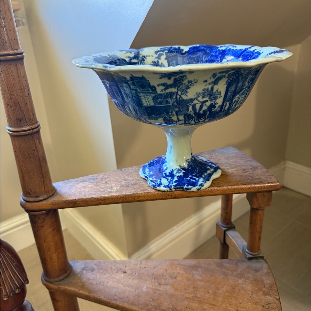 Blue and White Porcelain Decorative Bowl